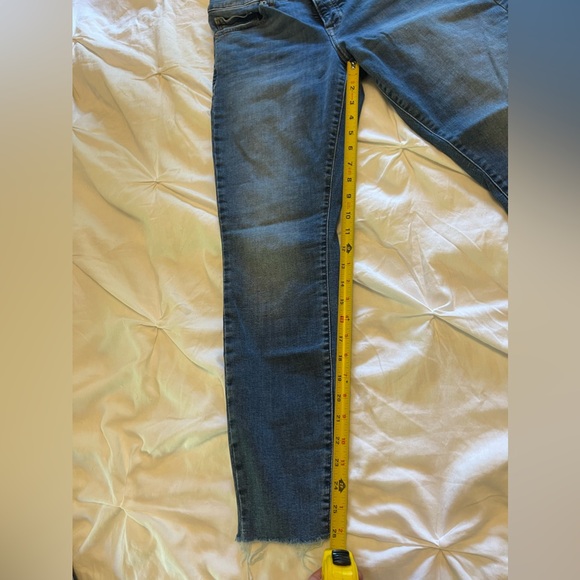 Lucky Brand ankle-length jeans. Frayed hem. Size 12 - Picture 7 of 8